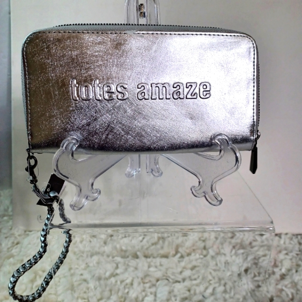 Mossimo Wristlet Wallet, Color: Silver - Picture 2 of 13